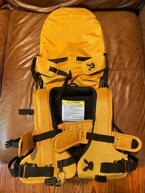 MiniMeis child shoulder carrier